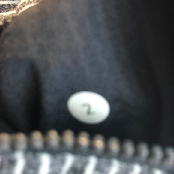 Lululemon Stride Jacket Size 2 - Picture 11 of 12